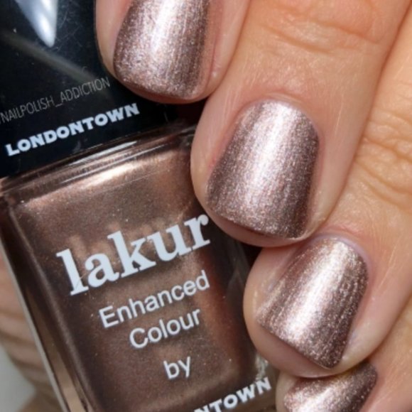 Lakur Enhanced Color Nail Polish Kissed By Rose Gold - Picture 7 of 7
